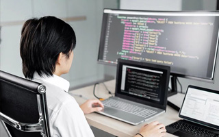 珠海 ,php声明和调用变量的符号是什么？